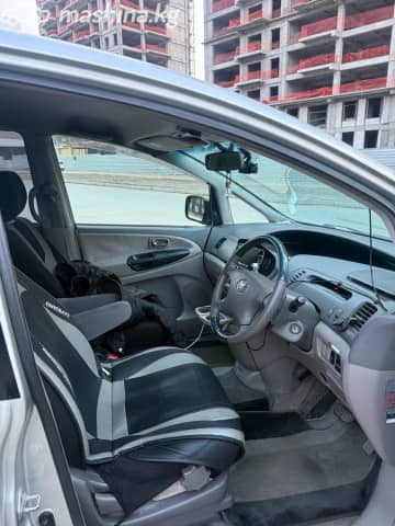 Toyota Estima II 2.4hyb CVT 4WD