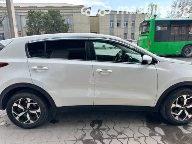 Kia Sportage IV Рестайлинг 2.0d AT