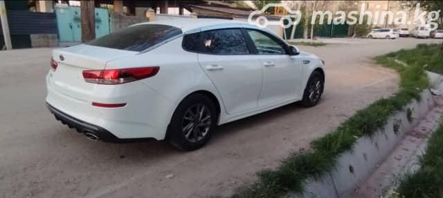 Kia K5 II 2.0 AT