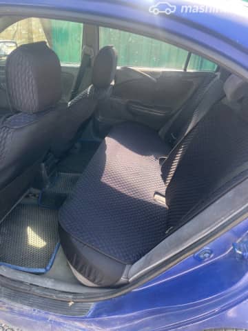 Toyota Avensis I 1.6 MT