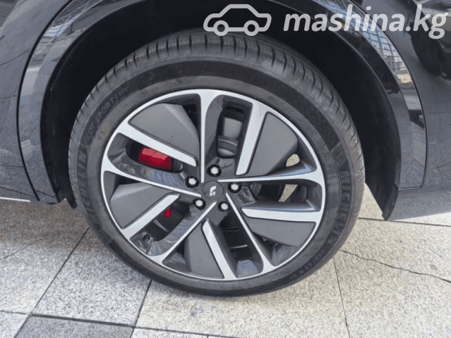 LiXiang L9 Рестайлинг 1.5hyb AT 4WD