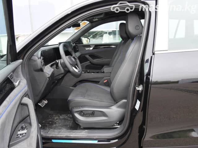 Volkswagen Tiguan III (China Market) 2.0 AMT