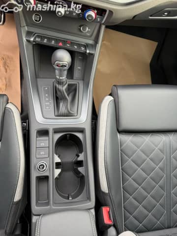 Audi Q3 II (F3) 45 TFSI 2.0 AT 4WD