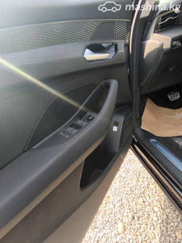 Audi Q6 40 TFSI 2.0 AMT 4WD