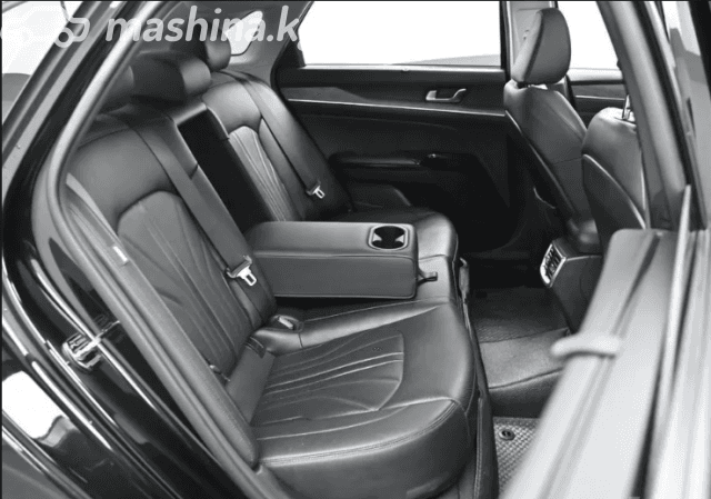 Kia K5 III 2.0 AT