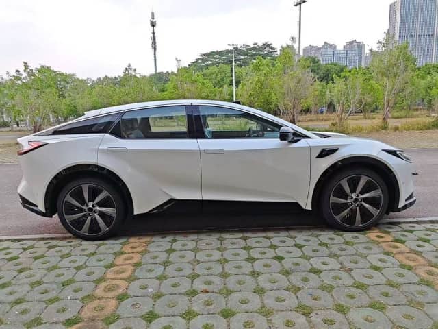 Toyota bZ5 Electro AT