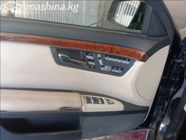 Mercedes-Benz S-Класс V (W221) Рестайлинг 500 Long 5.5 AT 4WD