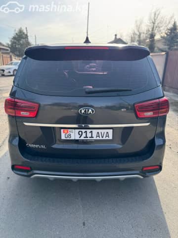 Kia Carnival III 2.2d AT