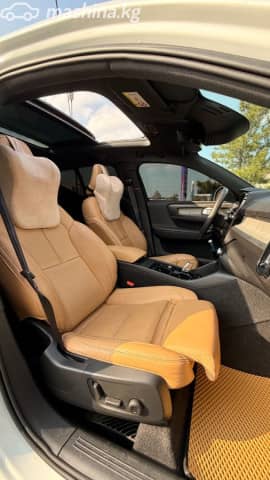 Volvo XC40 I 2.0 AT 4WD