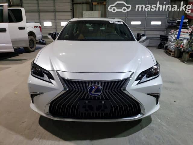 Lexus ES VII Рестайлинг 300h 2.5hyb CVT
