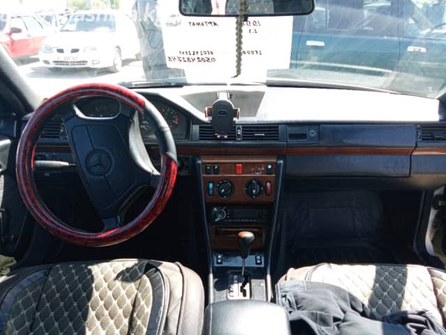 Mercedes-Benz E-Класс I (W124) 320 3.2 AT