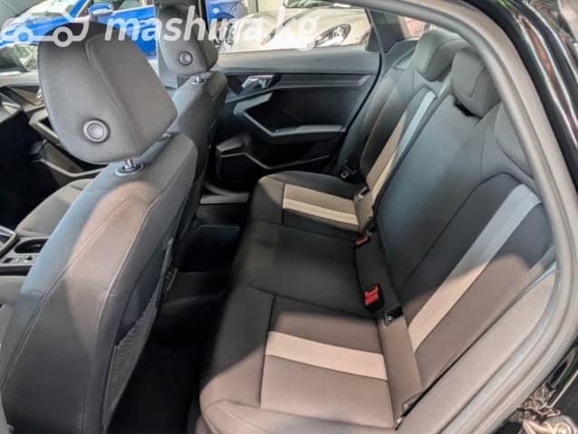 Audi A3 IV (8Y) 35 TDI 2.0d AMT
