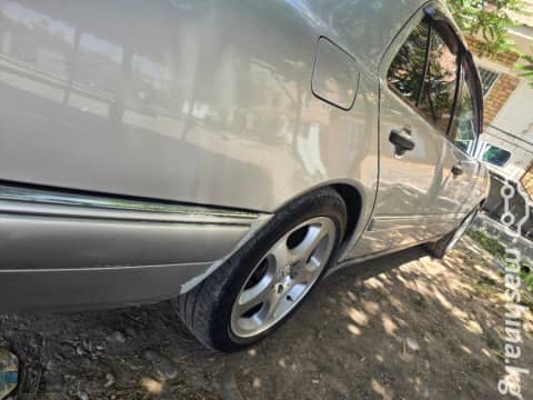 Mercedes-Benz E-Класс II (W210, S210) 280 2.8 MT