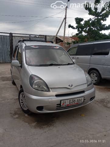 Toyota FunCargo 1.5 AT
