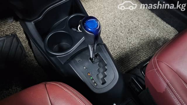 Toyota Prius c I Рестайлинг 1.5hyb AT