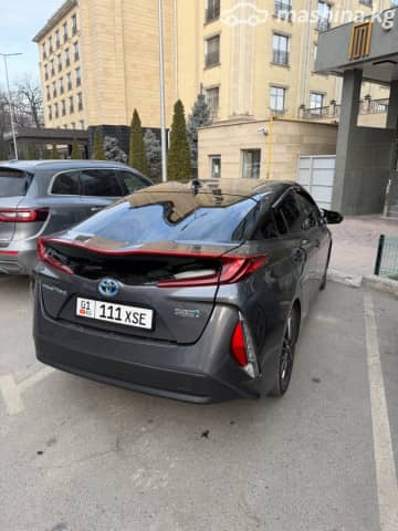Toyota Prius IV Рестайлинг (XW50) 1.8hyb AT