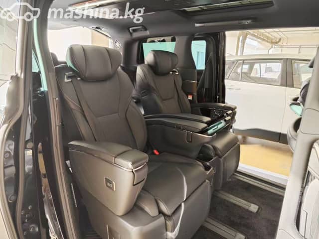 Toyota Alphard IV 2.5hyb CVT 4WD