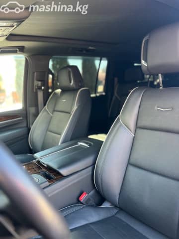 Cadillac Escalade V ESV 6.2 AT 4WD