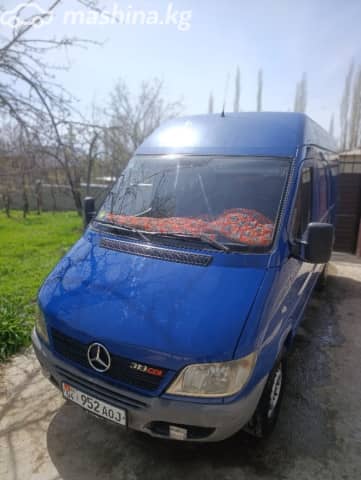 Mercedes-Benz Бортовой (6х2)