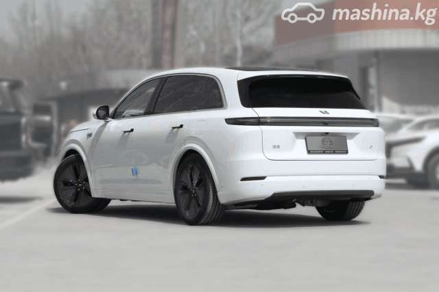 LiXiang L7 Рестайлинг 1.5hyb AT 4WD