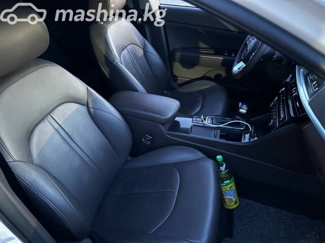 Kia K5 II 2.0 AT