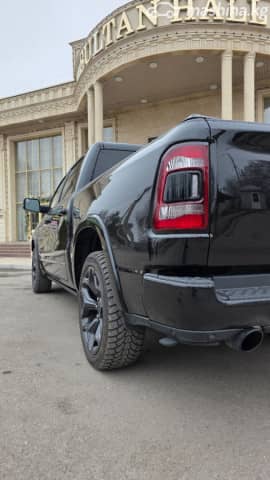 RAM 1500 V Quad Cab 5.7 AT 4WD