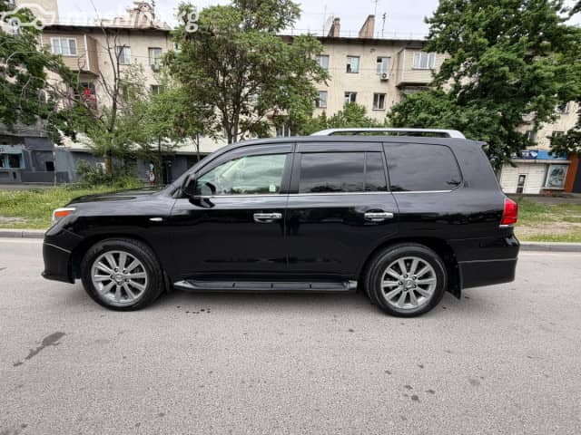 Lexus LX III 570 5.7 AT 4WD