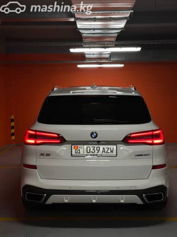 BMW X5 IV (G05/G18) 50i 4.4 AT 4WD