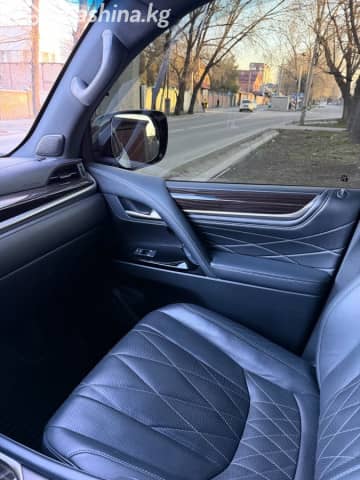 Lexus LX III Рестайлинг 2 570 5.7 AT 4WD