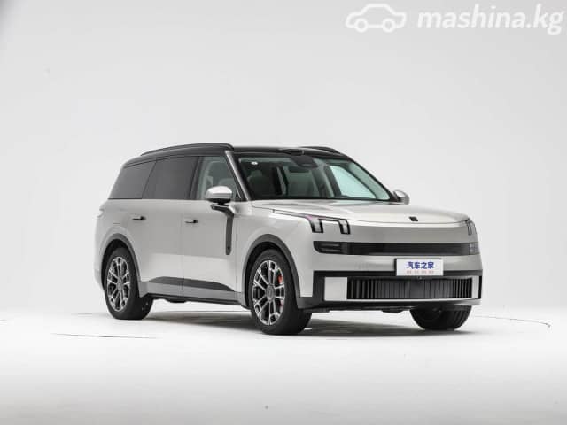 Lynk & Co 900 2.0hyb AT 4WD