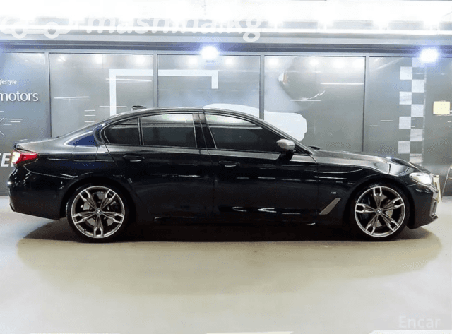 BMW 5 серии VII (G30/G31) Рестайлинг M550i xDrive 4.4 AT 4WD