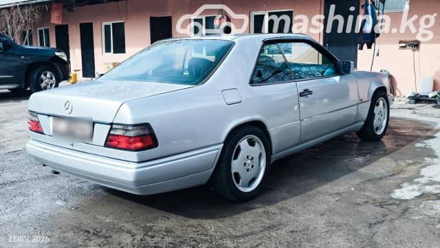 Mercedes-Benz E-Класс I (W124) 220 2.2 AT
