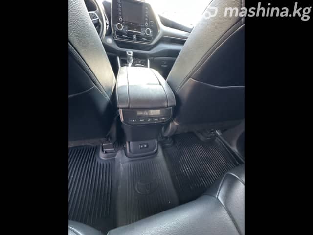 Toyota Highlander IV (U70) 2.5hyb AT 4WD