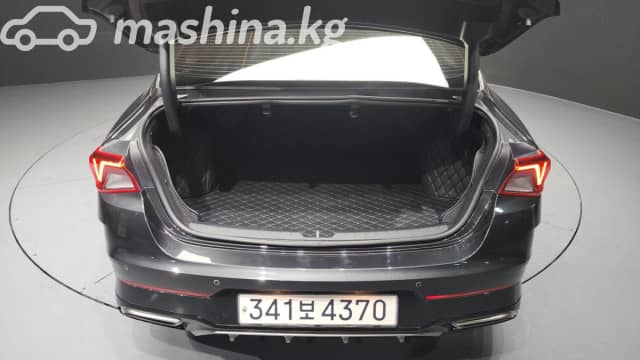 Kia K5 III 2.0hyb AT