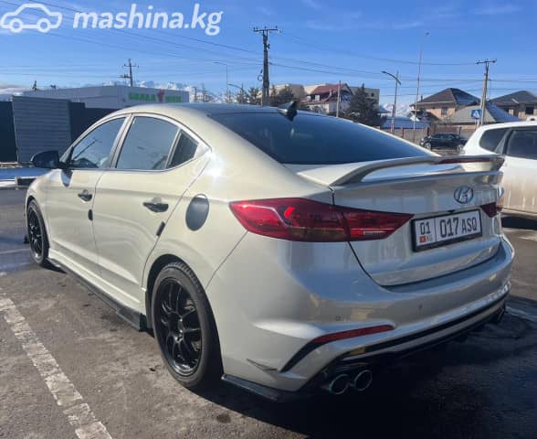 Hyundai Avante VI 1.6 MT
