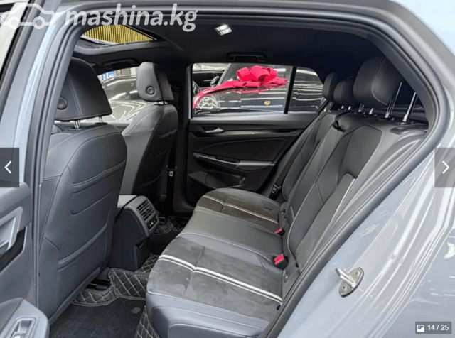 Volkswagen Golf VIII 1.4 AT