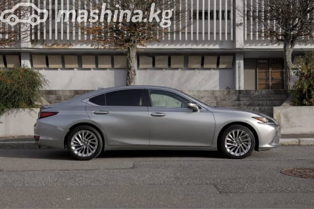 Lexus ES VII 300h 2.5hyb CVT