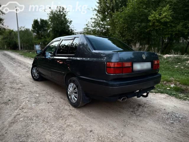 Volkswagen Vento 1.8 MT