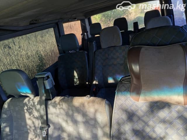 Mercedes-Benz Vito I (W638) 110 CDI L1 2.2d MT