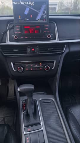 Kia K5 II 2.0 AT