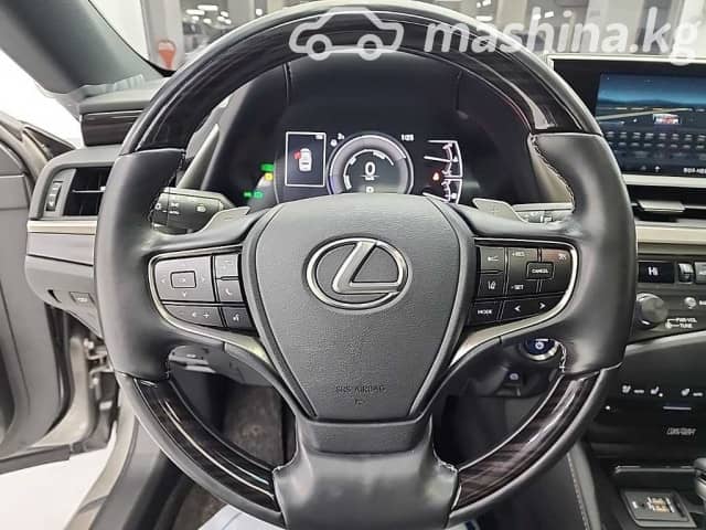 Lexus ES VII 300h 2.5hyb CVT