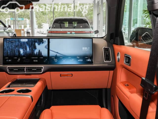 LiXiang L7 Рестайлинг 1.5hyb AT 4WD