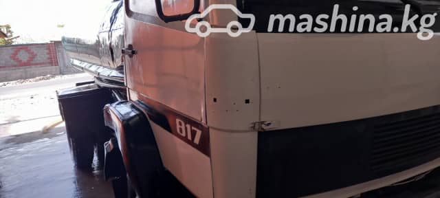 Mercedes-Benz 1117