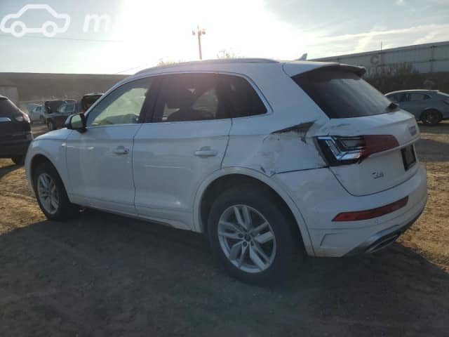 Audi Q5 II (FY) Рестайлинг 45 TFSI 2.0 AMT 4WD
