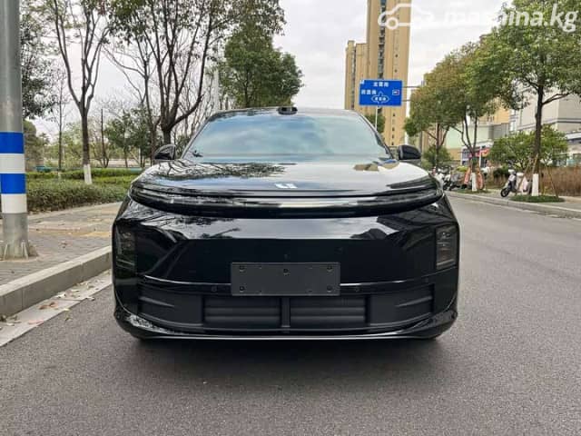 LiXiang L6 1.5hyb AT 4WD