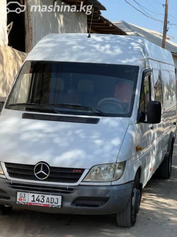 Mercedes-Benz Фургон (4х2)