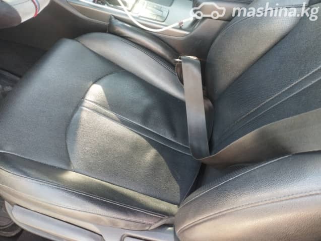Kia K5 II 2.0 AT