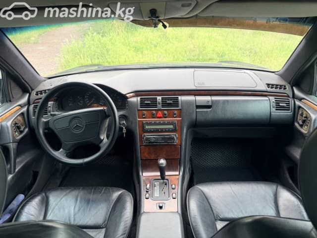 Mercedes-Benz E-Класс II (W210, S210) 320 3.2 AT