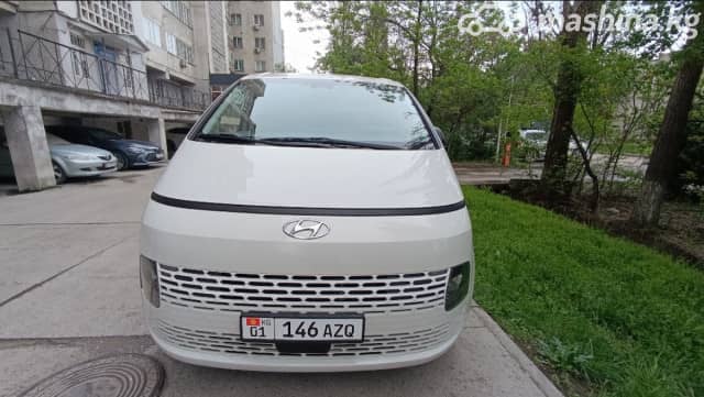 Hyundai Staria 2.2d AT