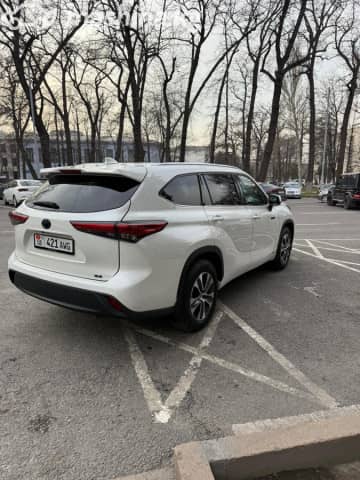 Toyota Highlander IV (U70) 2.5hyb AT 4WD